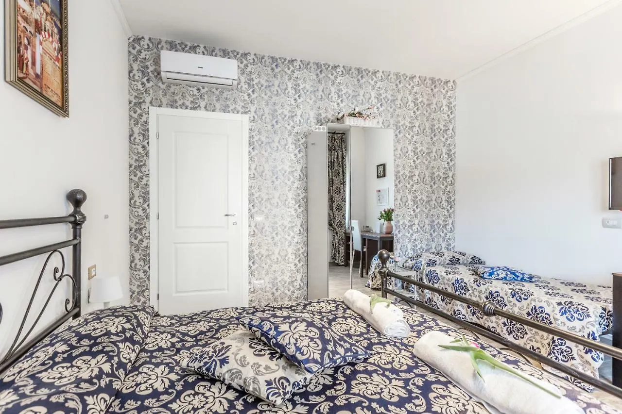 *** Gasthof Central City Rooms Bologna Italien