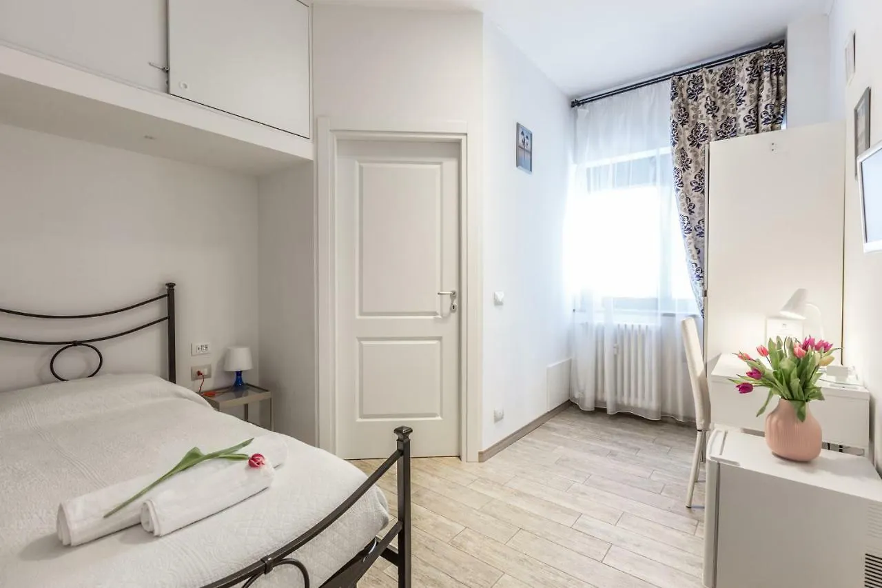 Central City Rooms Bologna 3*,  Italien